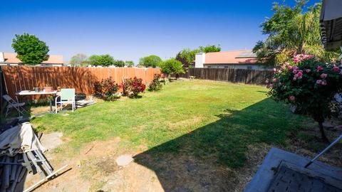 1402 Echo Ln, Hanford, CA 93230 photo 12