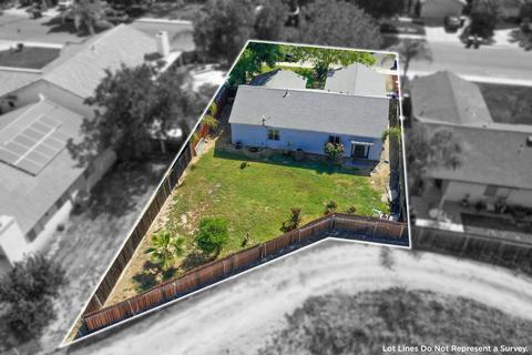 1402 Echo Ln, Hanford, CA 93230 photo 15