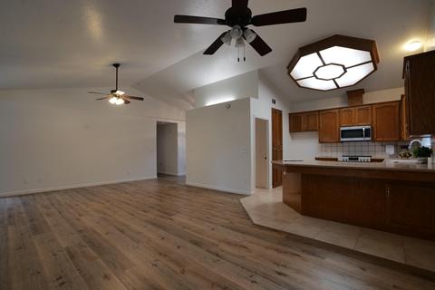 1812 Evergreen Ct, Visalia, CA 93292 photo 8