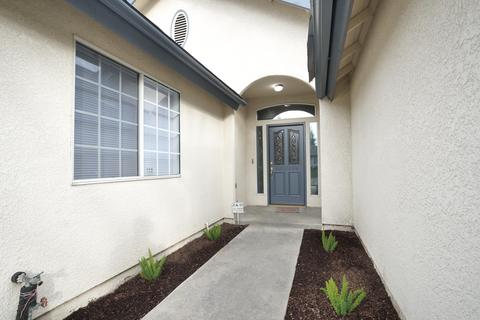 1812 Evergreen Ct, Visalia, CA 93292 photo 26
