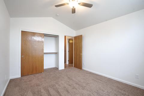 1812 Evergreen Ct, Visalia, CA 93292 photo 18