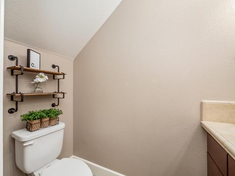 1652 N Moore Ln, Clovis, CA 93619 photo 9