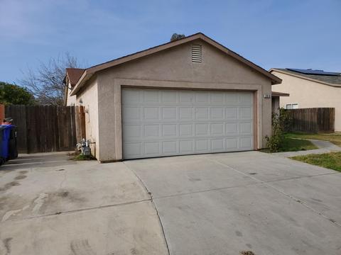 2010 Cedar Ave, Corcoran, CA 93212 photo 2