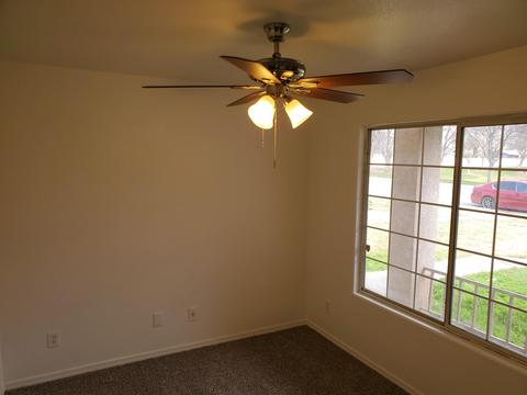 2010 Cedar Ave, Corcoran, CA 93212 photo 13
