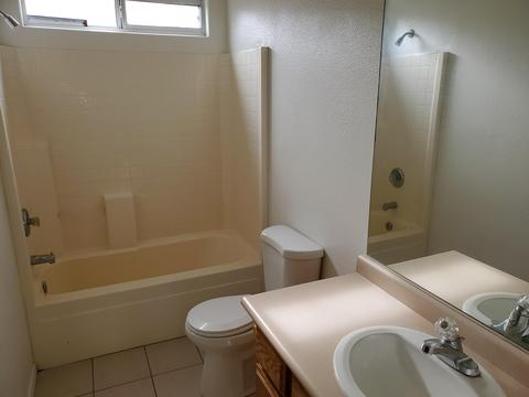 2010 Cedar Ave, Corcoran, CA 93212 photo 14