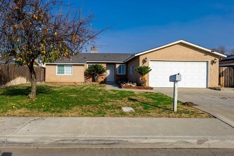 560 Lombardy Ln, Lemoore, CA 93245 photo 2
