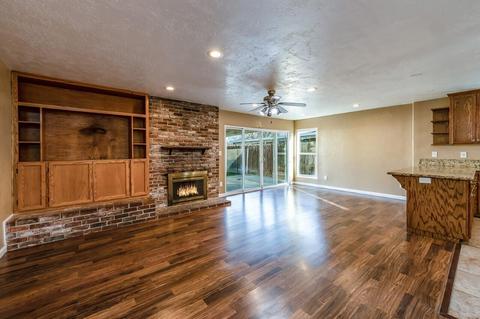 560 Lombardy Ln, Lemoore, CA 93245 photo 5