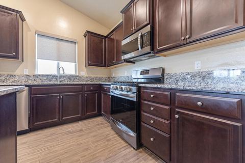 3401 E Laurel Ave, Visalia, CA 93292 photo 8