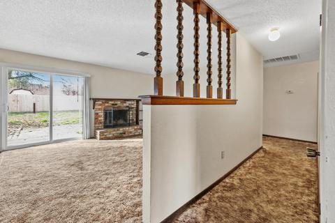 415 Kenwood Dr, Lemoore, CA 93245 photo 9