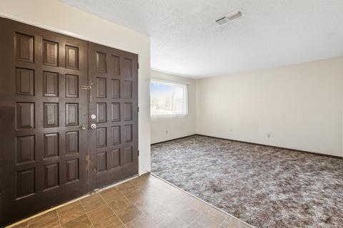 415 Kenwood Dr, Lemoore, CA 93245 photo 5