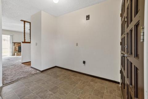 415 Kenwood Dr, Lemoore, CA 93245 photo 6