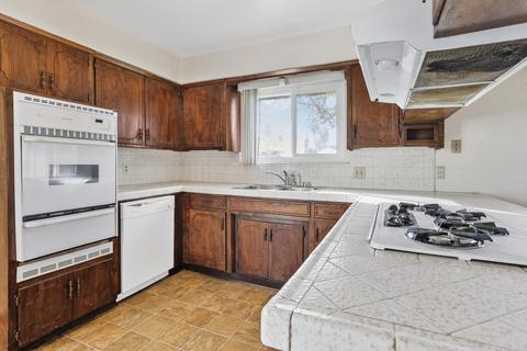 415 Kenwood Dr, Lemoore, CA 93245 photo 27