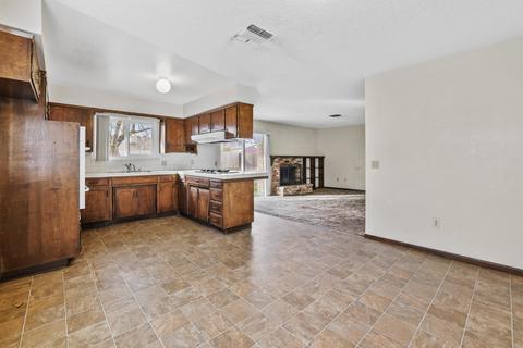 415 Kenwood Dr, Lemoore, CA 93245 photo 25