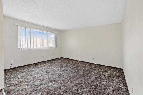 415 Kenwood Dr, Lemoore, CA 93245 photo 7