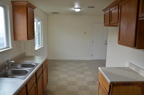 601 Patterson Ave, Corcoran, CA 93212 photo 8