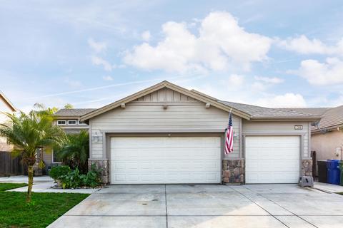 1348 Nutcracker Ave, Dinuba, CA 93618 photo 2