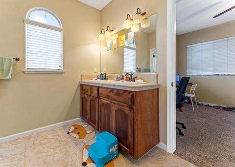 1755 Big Sur Dr, Lemoore, CA 93245 photo 23