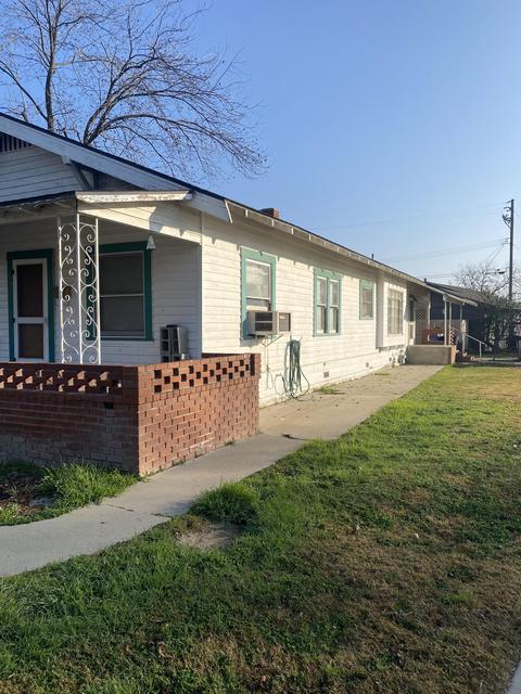 10 Heinlen St, Lemoore, CA 93245 photo 2