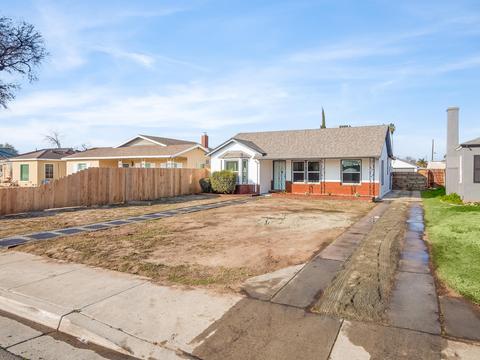 374 E Bush St, Lemoore, CA 93245 photo 3