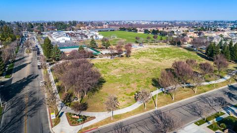4206 W Harold Ct, Visalia, CA 93291 photo 4