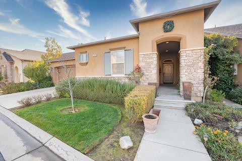 3742 Salem Ln, Clovis, CA 93619 photo 2