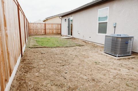 583 S Cypress Ave, Sanger, CA 93657 photo 23