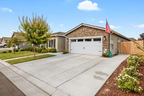 1653 Brightside St, Tulare, CA 93274 photo 1