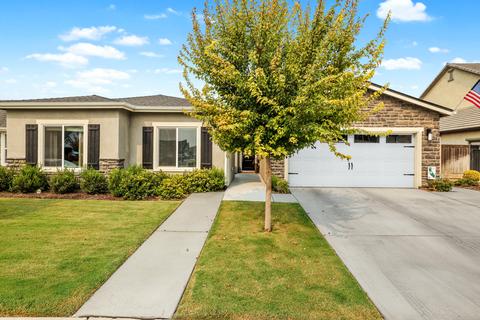 1653 Brightside St, Tulare, CA 93274 photo 2
