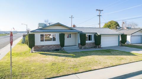15 Elm Dr, Lemoore, CA 93245 photo 4
