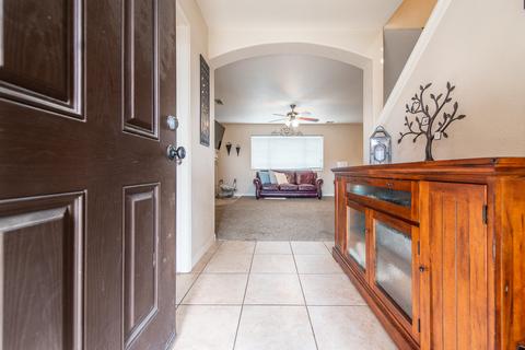 1718 E Monte Verde Ave, Visalia, CA 93292 photo 4