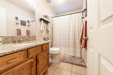 1718 E Monte Verde Ave, Visalia, CA 93292 photo 24