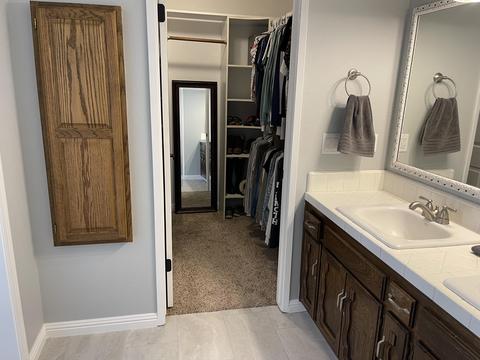 2207 E Hillcrest Ave, Visalia, CA 93292 photo 37