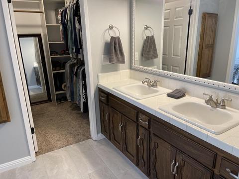 2207 E Hillcrest Ave, Visalia, CA 93292 photo 38