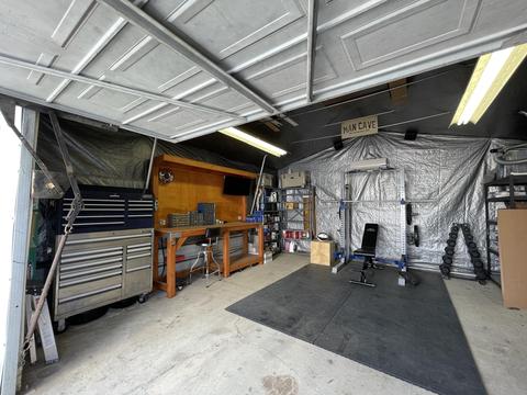 2207 E Hillcrest Ave, Visalia, CA 93292 photo 56