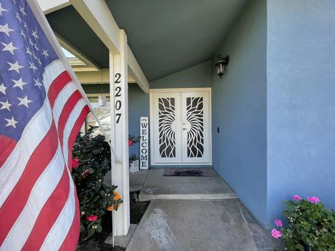 2207 E Hillcrest Ave, Visalia, CA 93292 photo 7