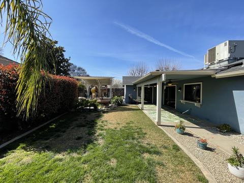 2207 E Hillcrest Ave, Visalia, CA 93292 photo 54