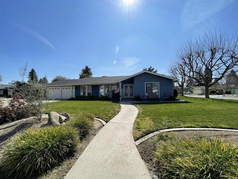 2207 E Hillcrest Ave, Visalia, CA 93292 photo 1