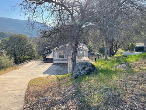 44182 Dinely Dr, Three Rivers, CA 93271 photo 14