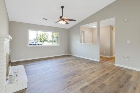1541 E Cypress Ave, Tulare, CA 93274 photo 5