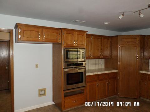 1006 E Cambridge Ave, Visalia, CA 93292 photo 5