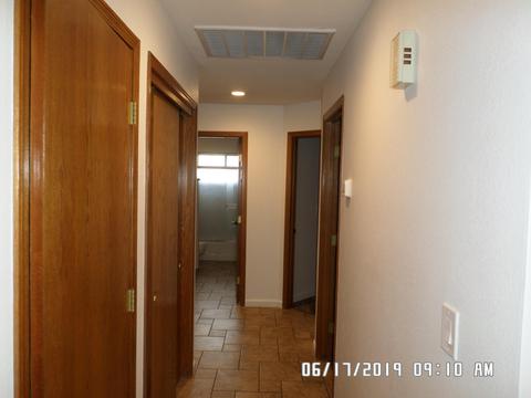 1006 E Cambridge Ave, Visalia, CA 93292 photo 8