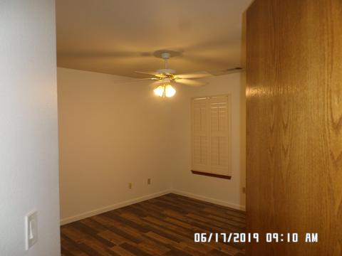 1006 E Cambridge Ave, Visalia, CA 93292 photo 13