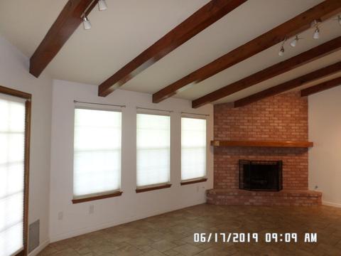 1006 E Cambridge Ave, Visalia, CA 93292 photo 2