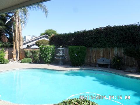 1006 E Cambridge Ave, Visalia, CA 93292 photo 4
