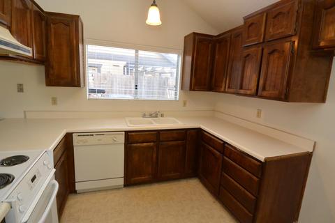 1952 E Harold Ave, Visalia, CA 93292 photo 10