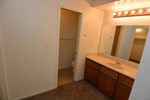 1952 E Harold Ave, Visalia, CA 93292 photo 17
