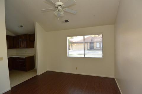 1952 E Harold Ave, Visalia, CA 93292 photo 8