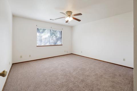 4615 W Iris Ave, Visalia, CA 93277 photo 17