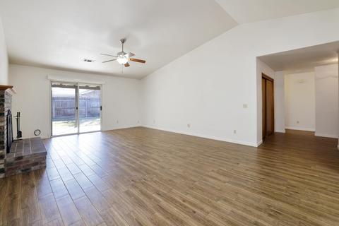 4615 W Iris Ave, Visalia, CA 93277 photo 23