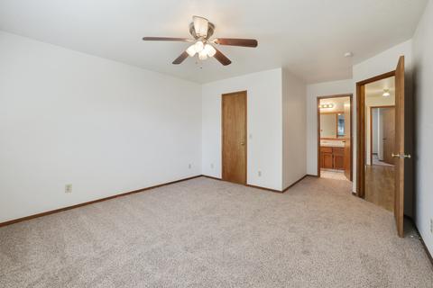 4615 W Iris Ave, Visalia, CA 93277 photo 18